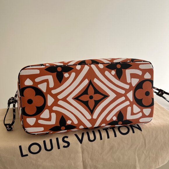 LOUIS VUITTON Crafty Neverfull (EUC) - Picture 4 of 12